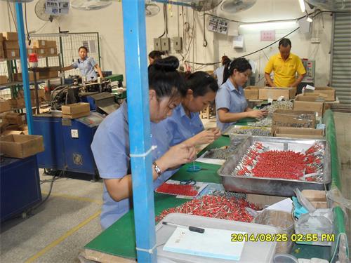 美科美发热管厂美女多